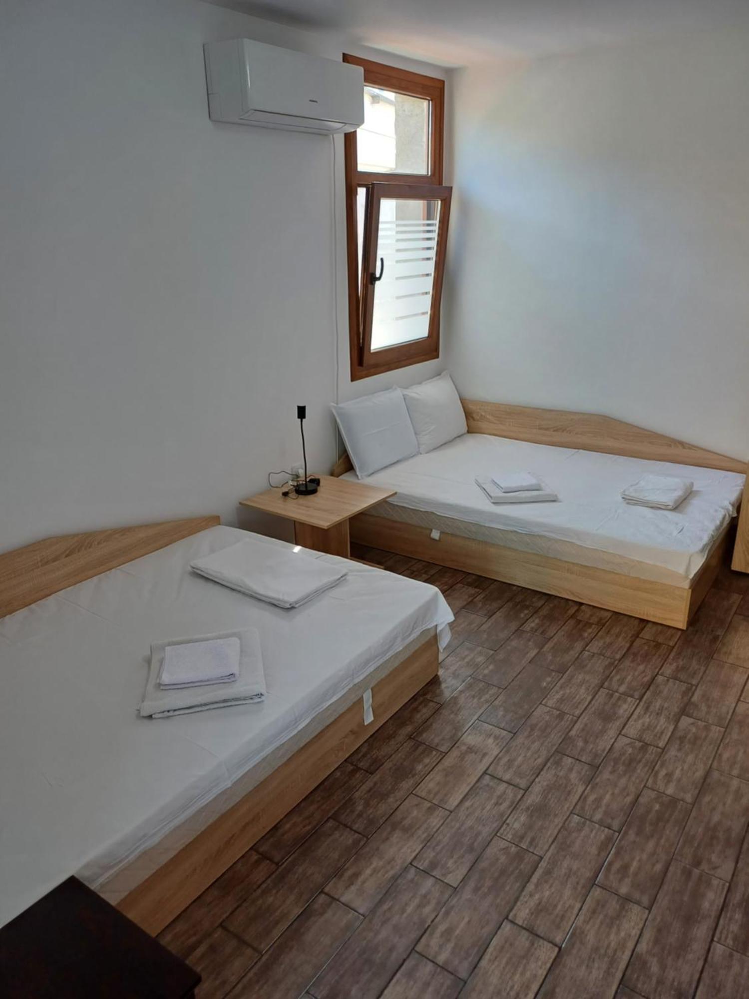 Guest House Lili Petricz Zewnętrze zdjęcie
